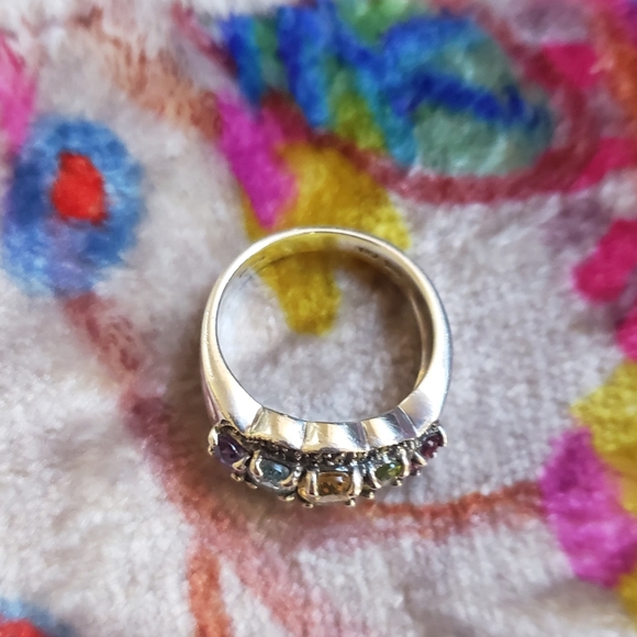 Oval Gemstone & Marcasite Ring - Picture 8 of 12